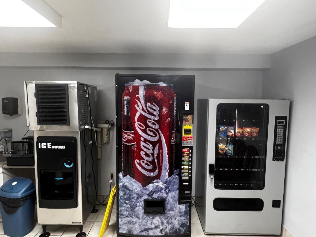 スーパー 8 バイ ウインダム クリーブランド Tx エクステリア 写真